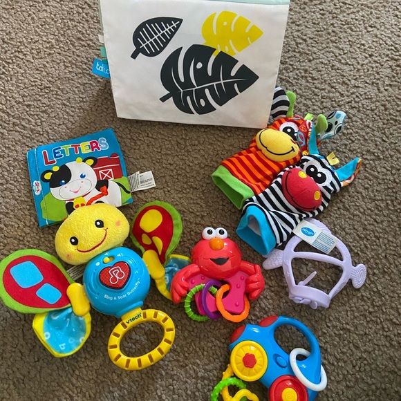 🧸 Baby Rattle Bundle + Crinkle Booklet 🧸 - Picture 1 of 2
